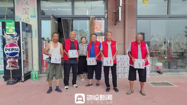 德州陵城区糜镇:温情商户送清凉 共筑环卫工人“暑”适圈