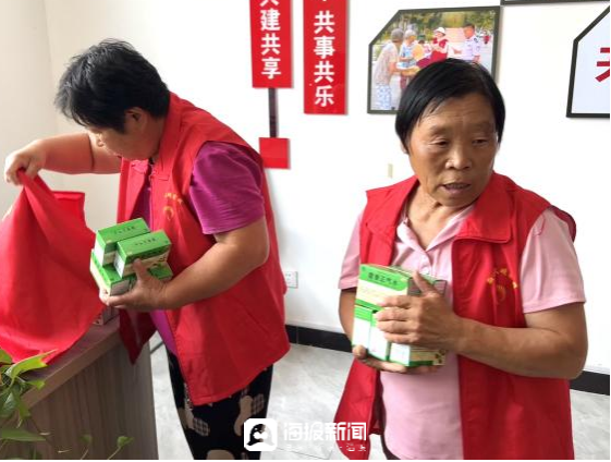 德州陵城区糜镇:温情商户送清凉 共筑环卫工人“暑”适圈