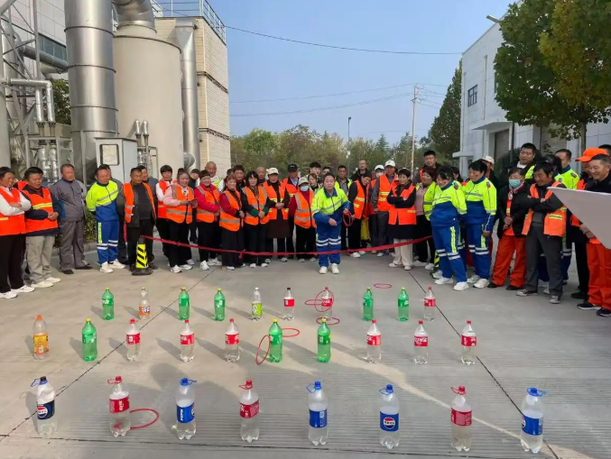 郑州市二七区举办环卫工人节趣味运动会